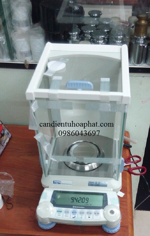Cân điện tử AUX-220 Shimadzu